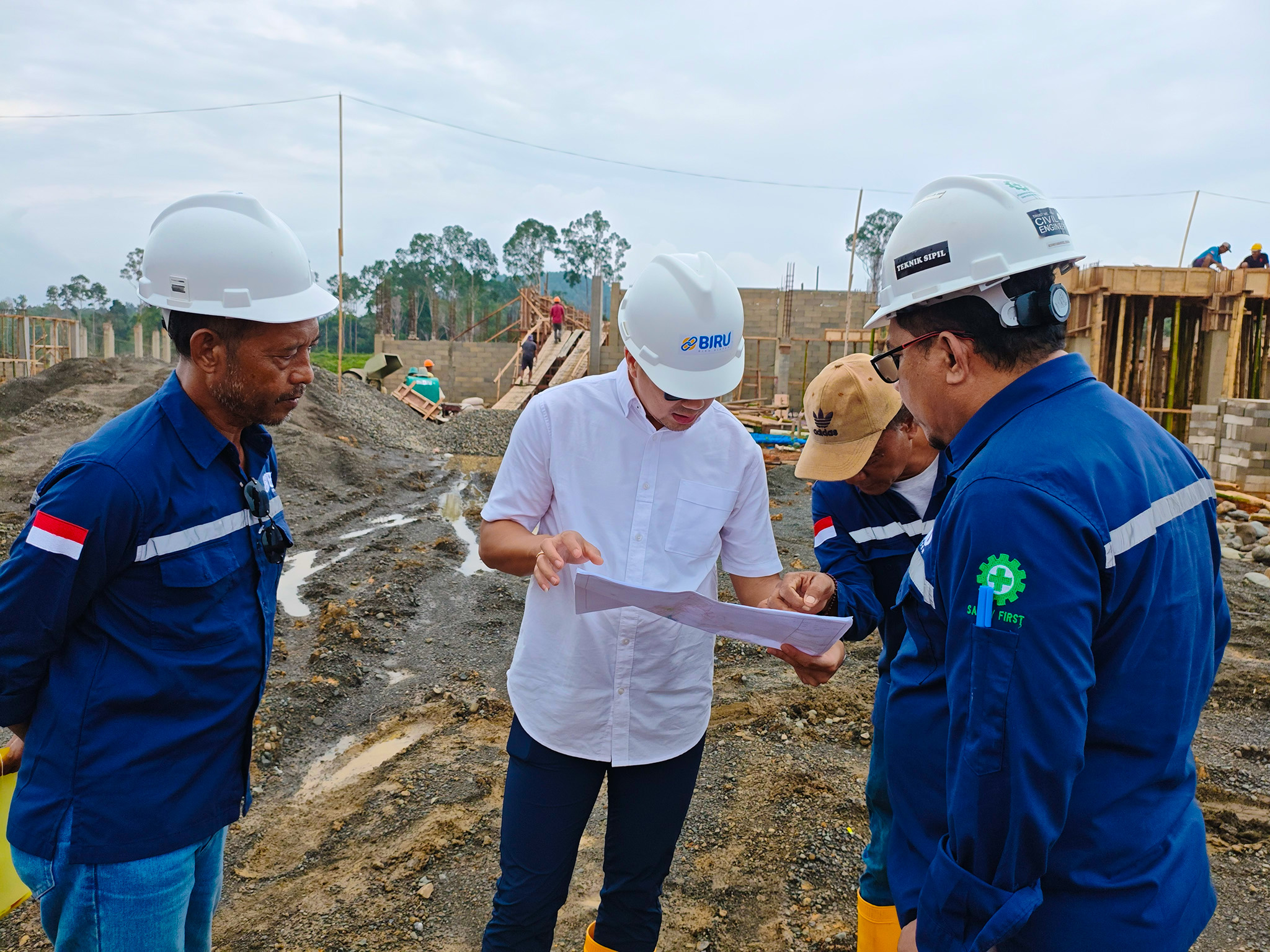 Peninjauan Rencana Kerja di Lapangan