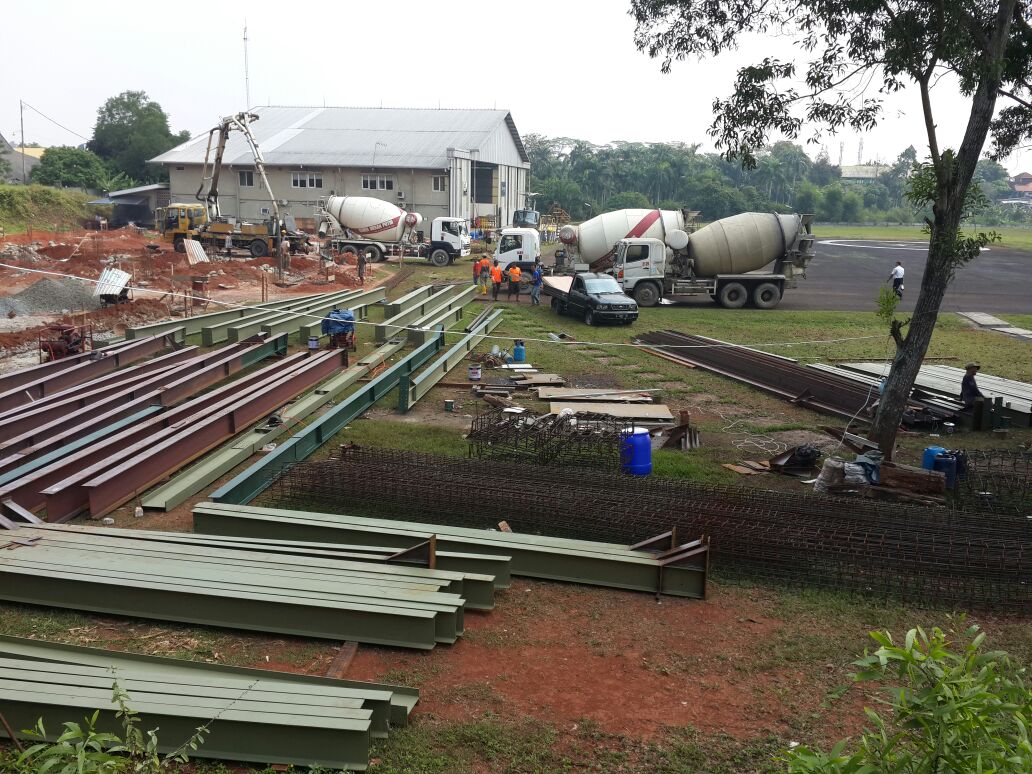 Pembangunan Hanggar 1 dan Hanggar 2 di PT Asia Aero Technology