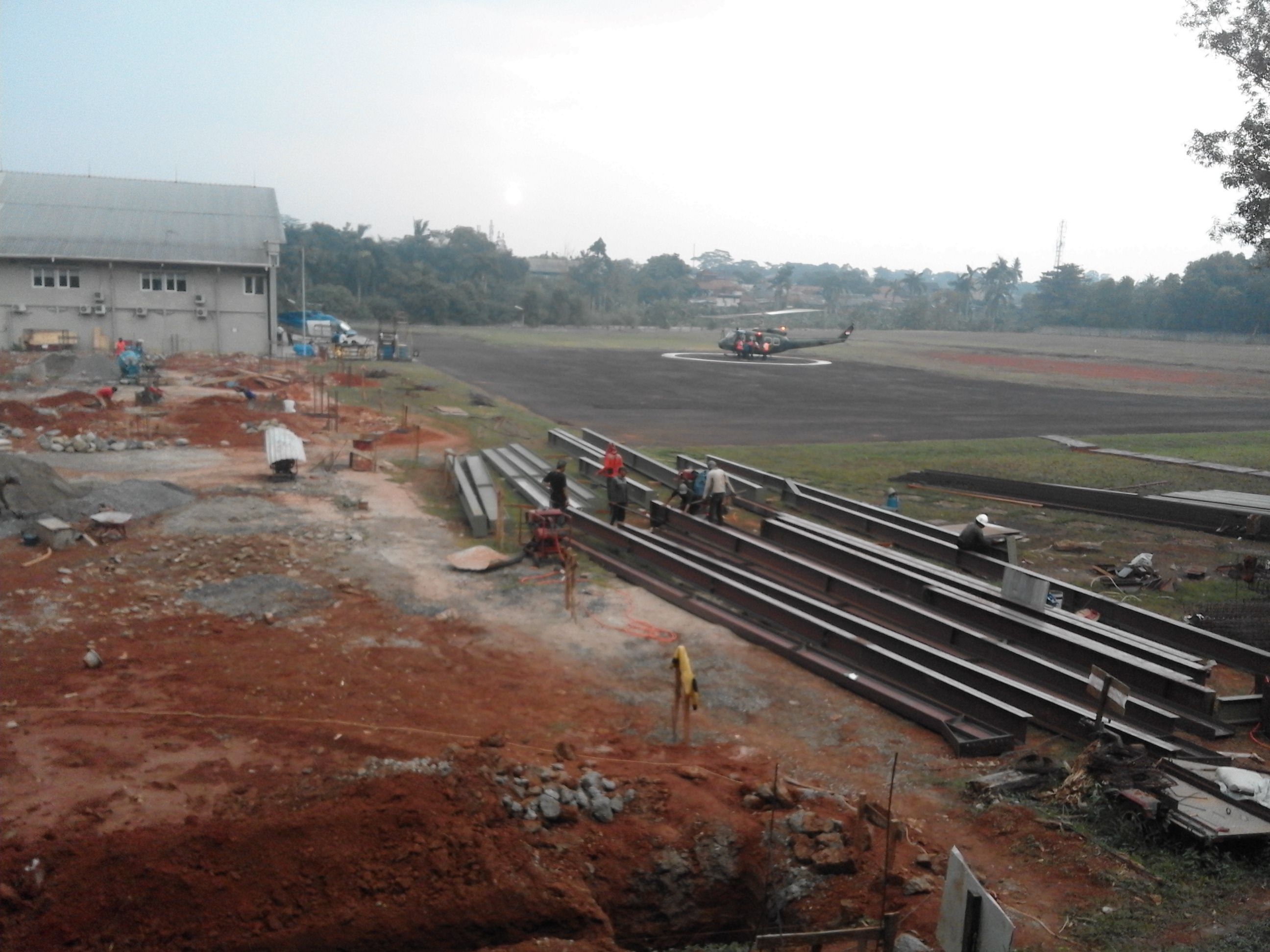 Pembangunan Hanggar 1 dan Hanggar 2 di PT Asia Aero Technology