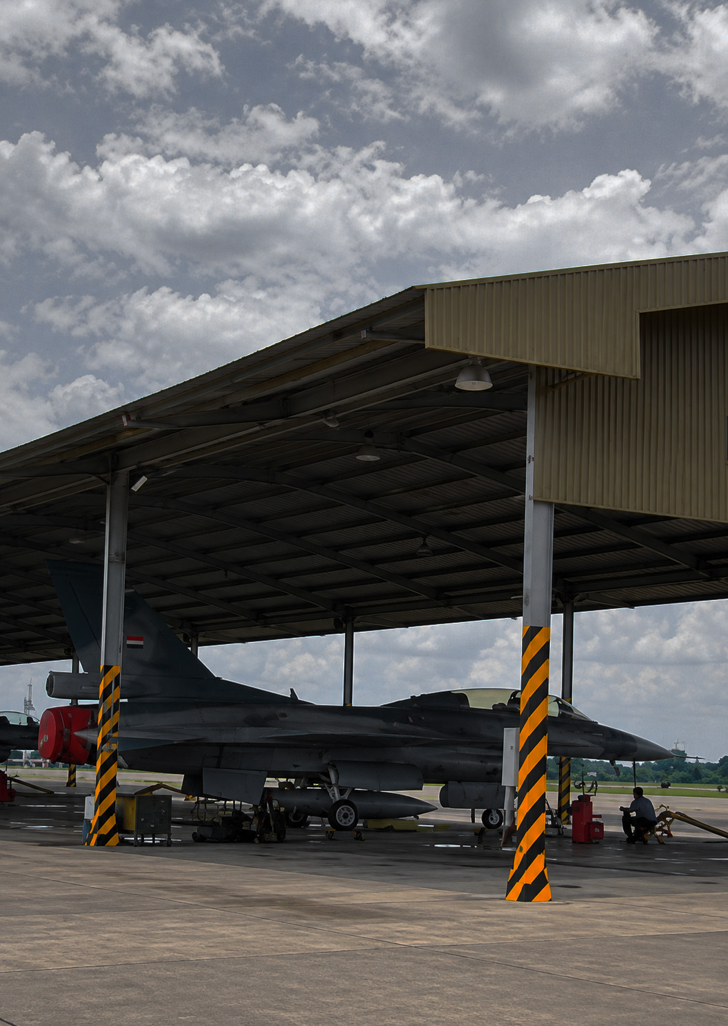 Pekerjaan Renovasi Jetblast dan Shelter Pesawat F-16, Skadron 3, di Lanud Iswahjudi