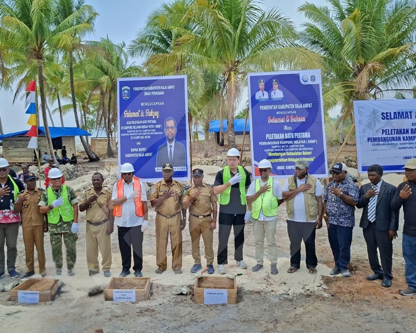 BIRU MULAI PEMBANGUNAN KAMPUNG NELAYAN MERAH PUTIH DI KEPULAUAN RAJA AMPAT