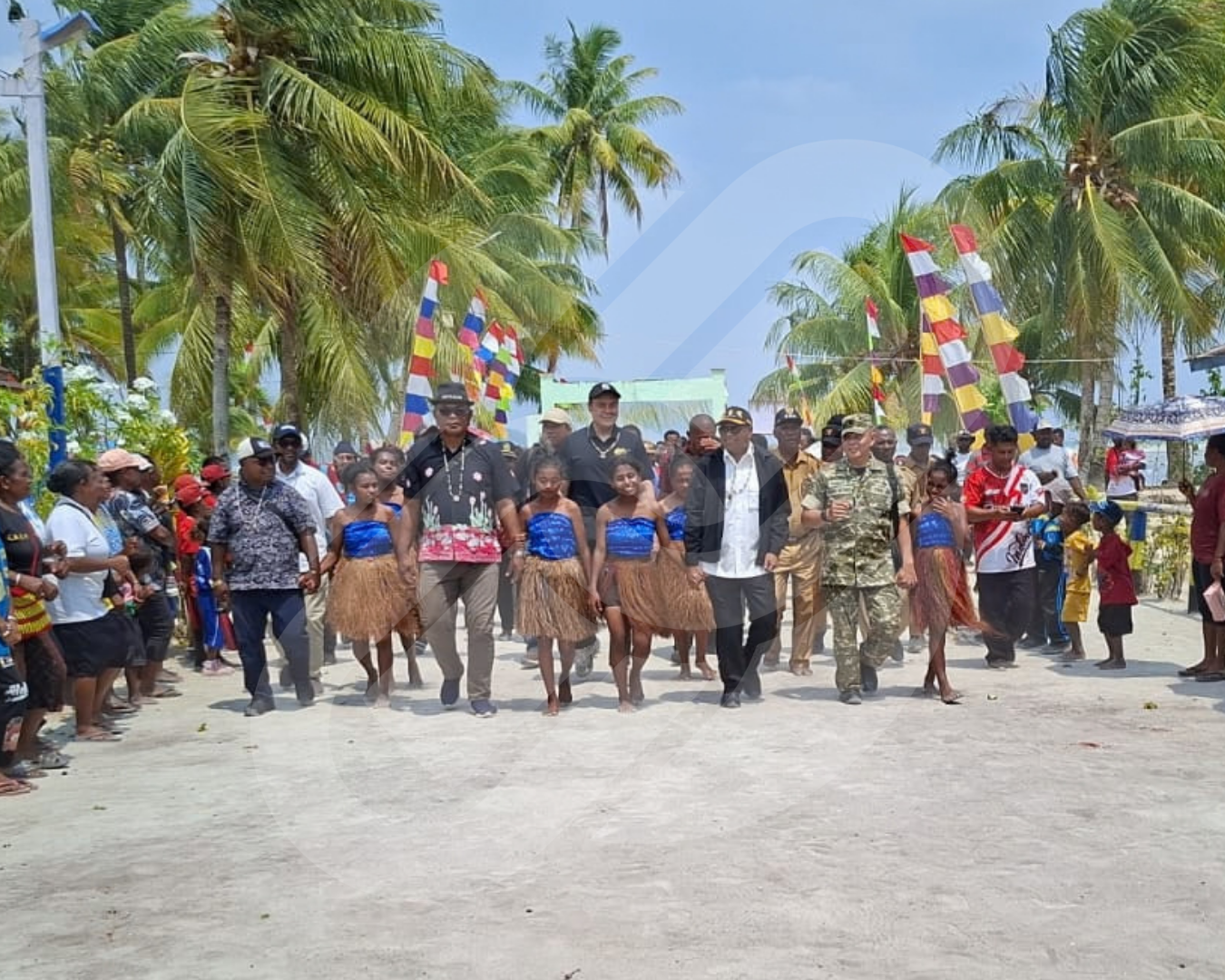 BIRU MULAI PEMBANGUNAN KAMPUNG NELAYAN MERAH PUTIH DI KEPULAUAN RAJA AMPAT